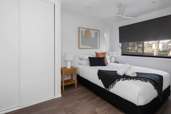 Room 16 of 118