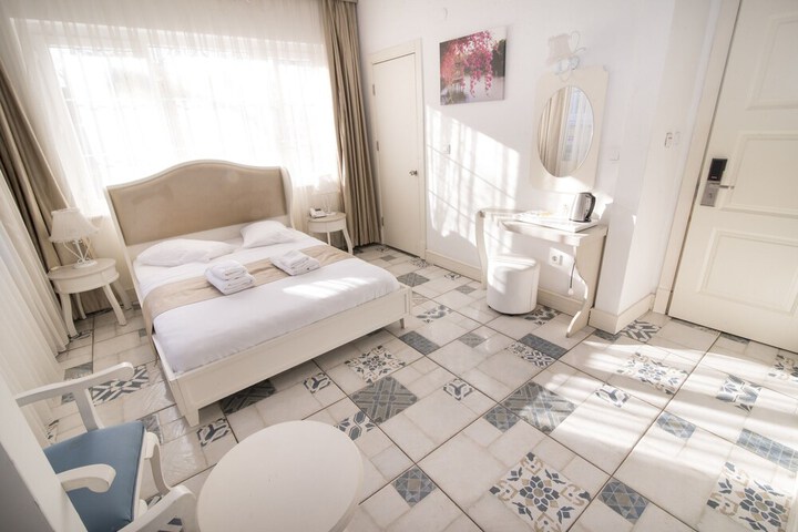 Room 73 of 125