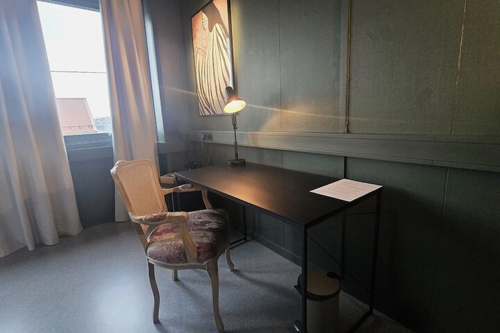 Room 21 of 54