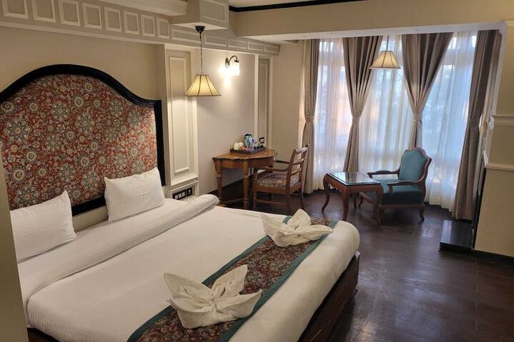 Room 4 of 55