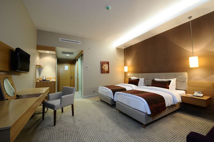 Room 30 of 84