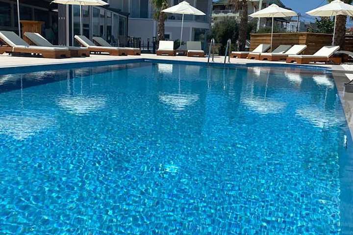 Pool 35 of 48