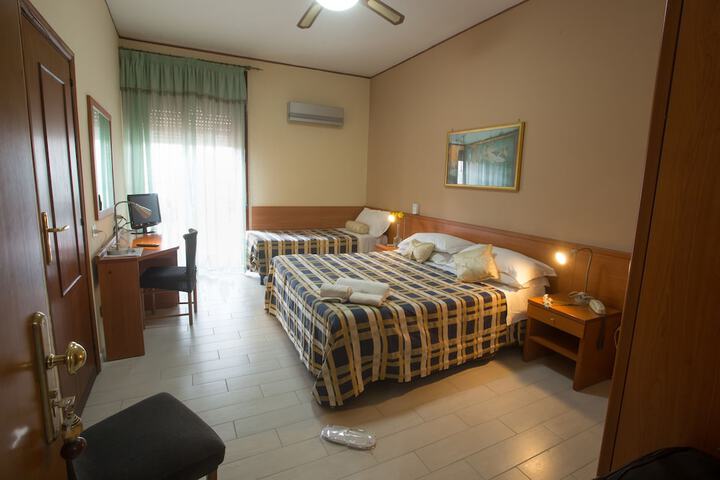 Room 14 of 64