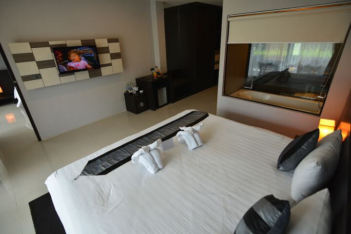 Room 38 of 146