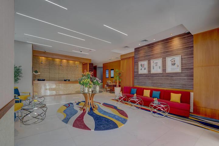 Entrance & Lobby