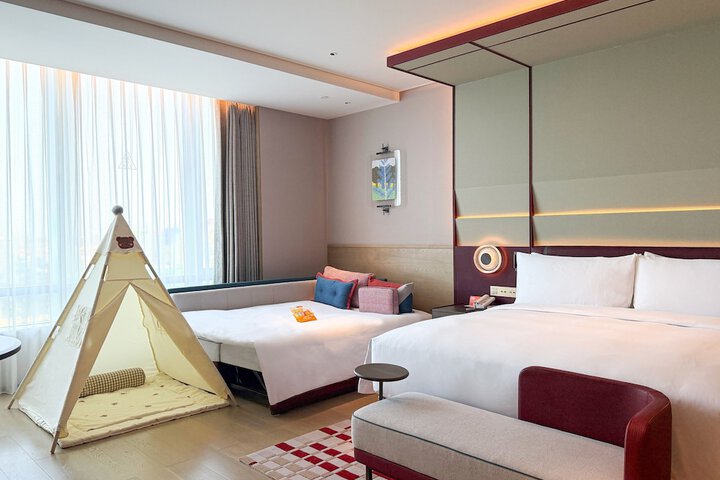 Room 46 of 65