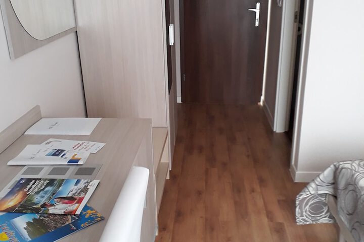 Room 13 of 50