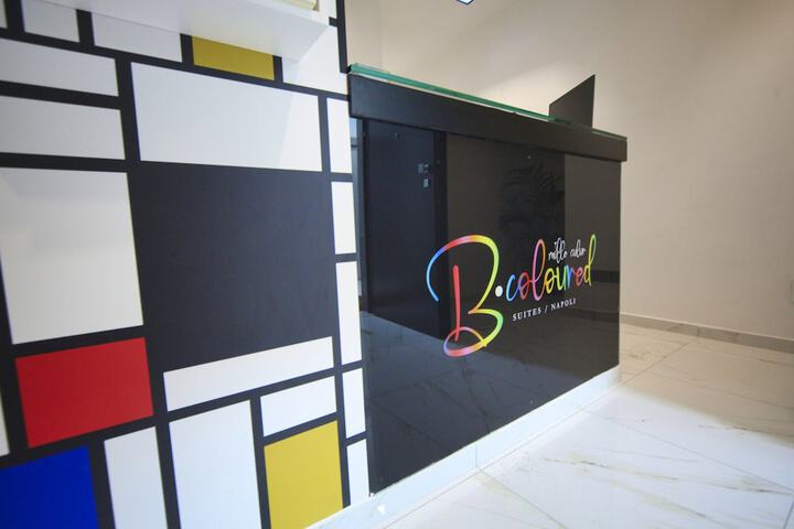 Becoloured‑Boutique Art Rooms in Naples