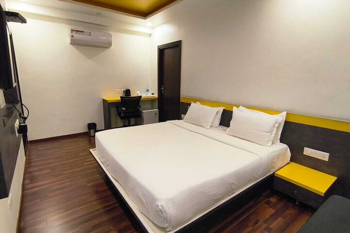 Room 2 of 13