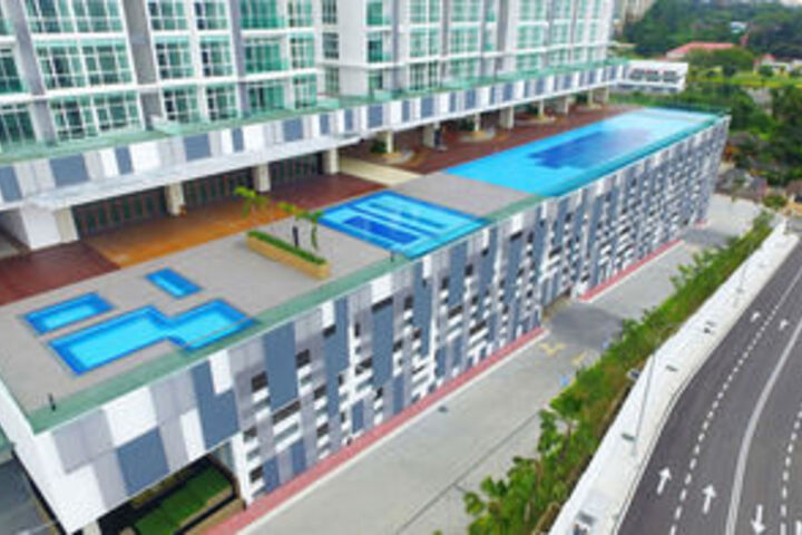 Pool Hotel