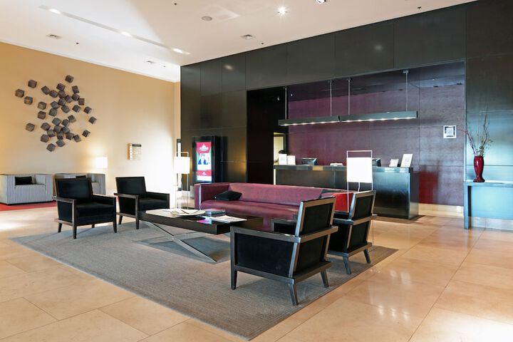 Check-in/check-out kiosk