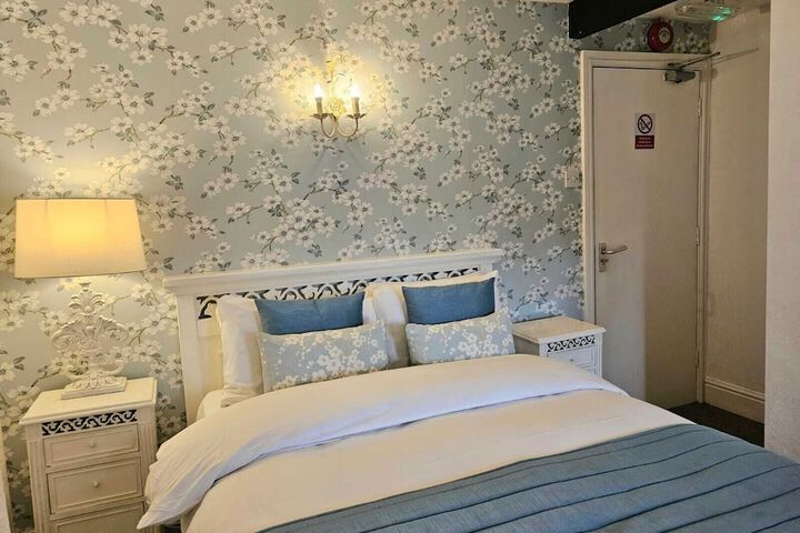 Room 8 of 29