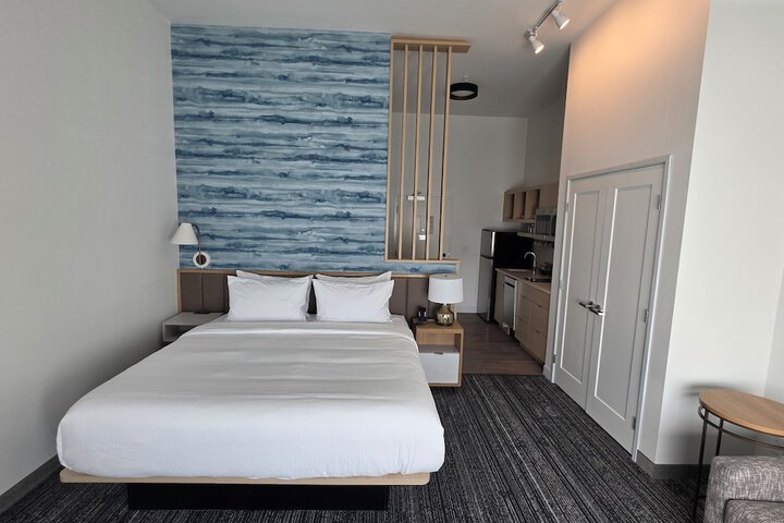 Room 2 of 7