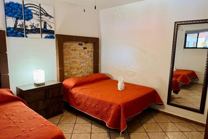 Room 10 of 28