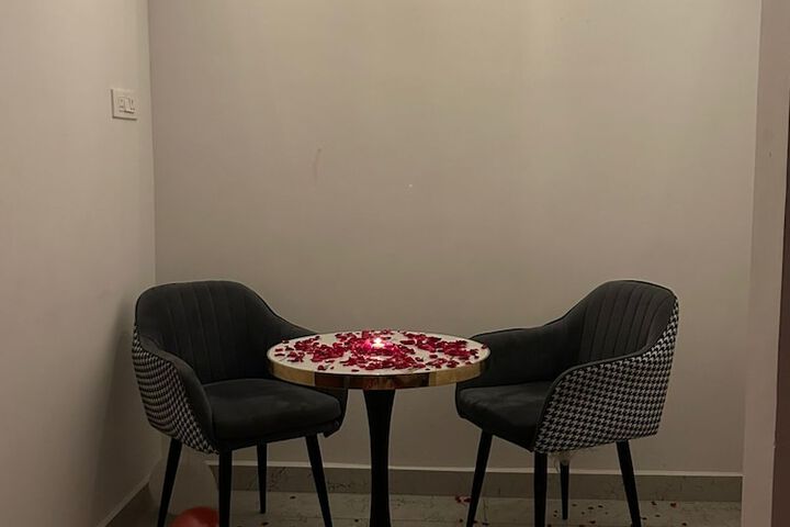 Room 4 of 13