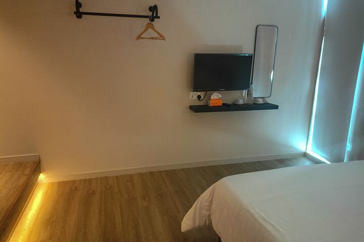 Room 19 of 45