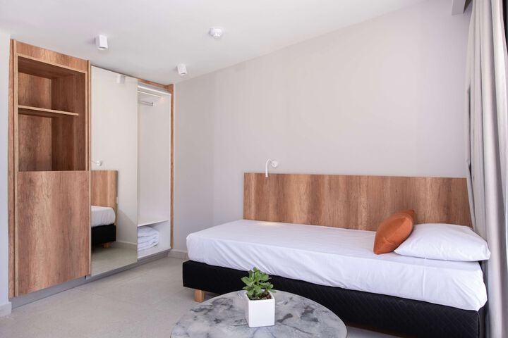 Room 64 of 312