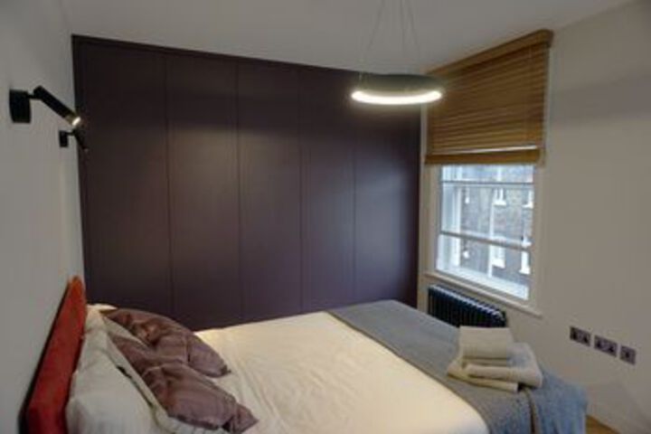 Room 7 of 27
