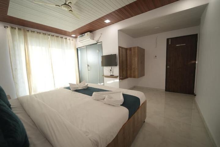 Room 10 of 21