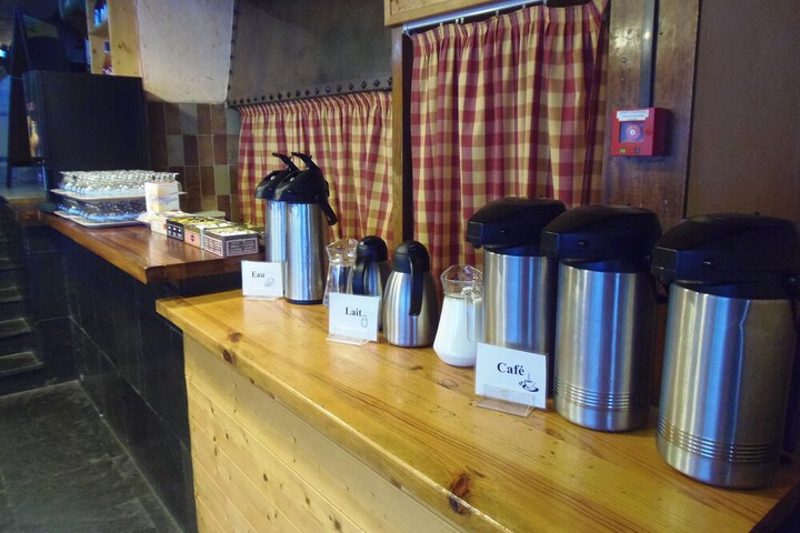 Breakfast/Coffee Service 34 of 52