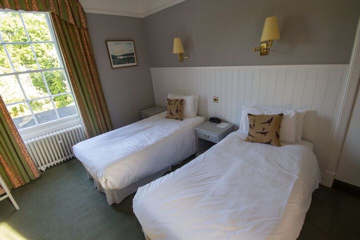 Room 42 of 70
