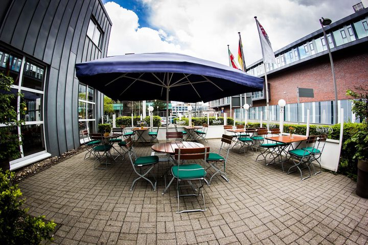Terrace/Patio 31 of 34