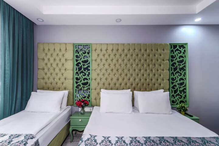 Room 13 of 42