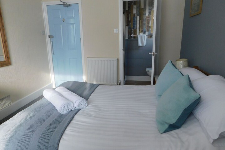 Room 17 of 48