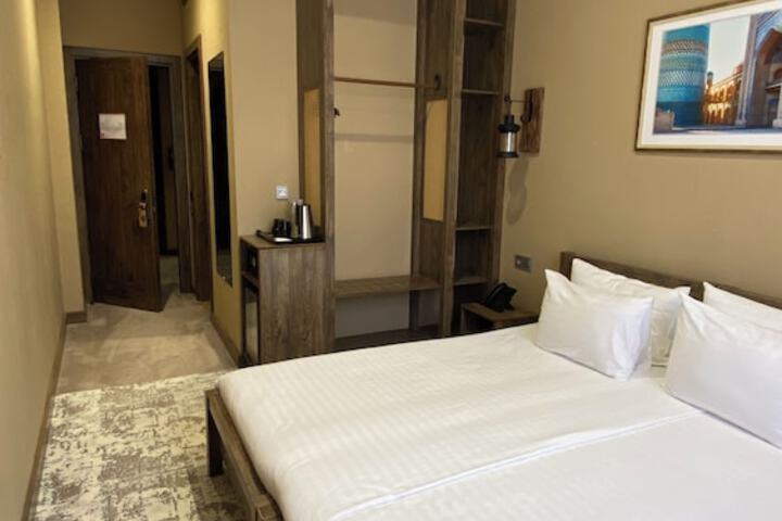 Room 15 of 85