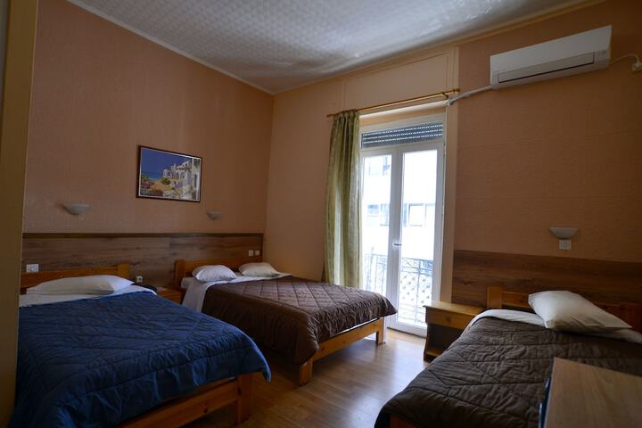 Room 10 of 35