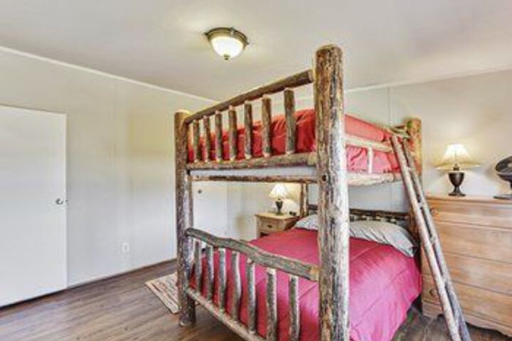Room 7 of 23