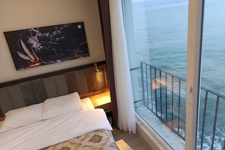 Room 19 of 115