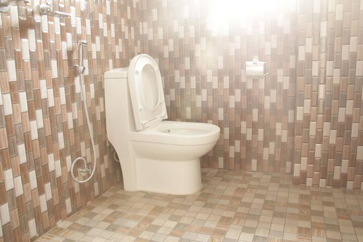 Room 10 of 15