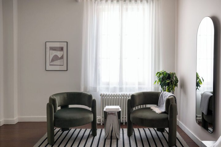 Room 98 of 145