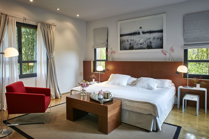 Room 8 of 61
