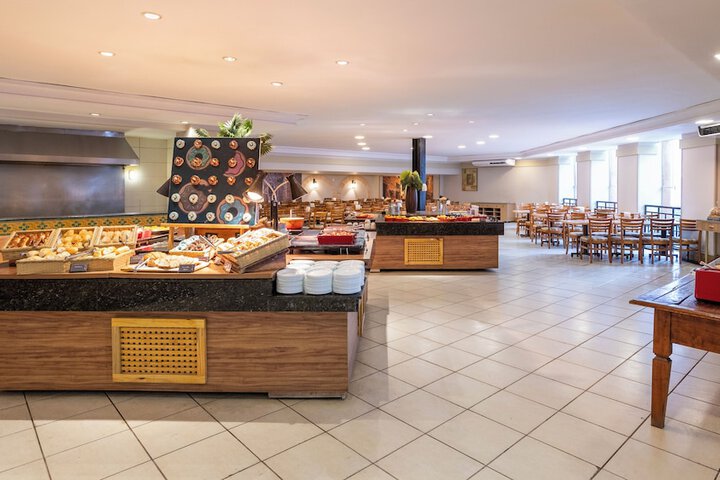 Dining 68 of 82