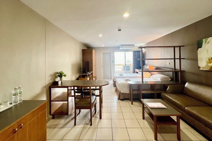 Room 18 of 111