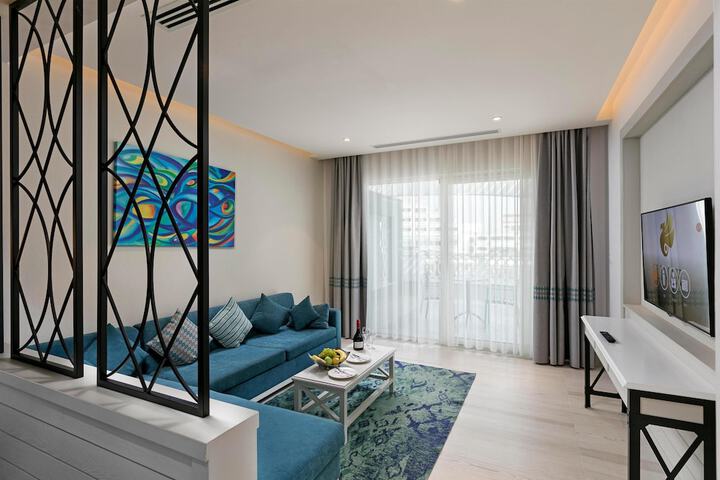 Room 32 of 171