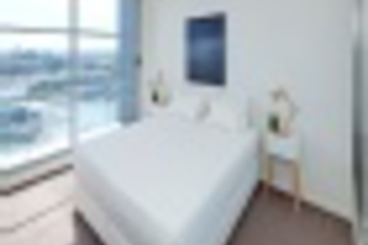 Room 146 of 239