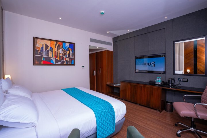 Room 11 of 74