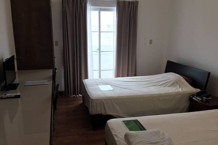 Room 5 of 40