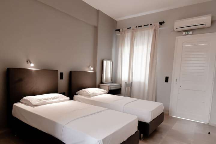 Room 3 of 14