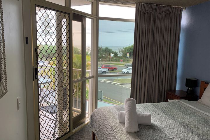 Room 13 of 75