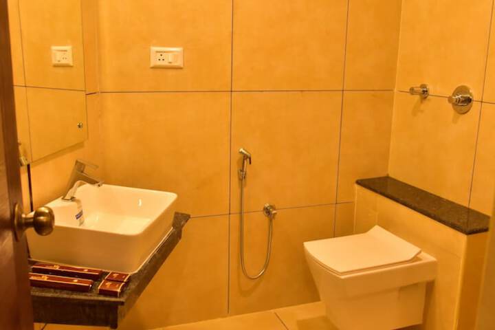 Room 14 of 21