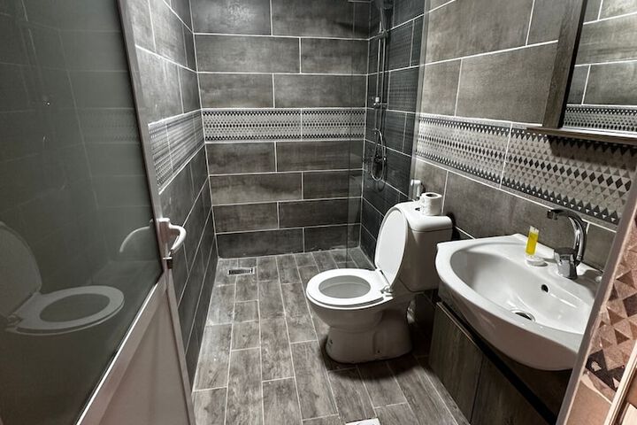 Room 4 of 88