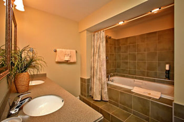 Room 4 of 42