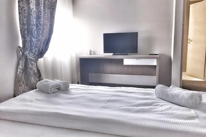 Room 2 of 13