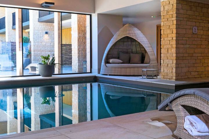 Pool 70 of 109