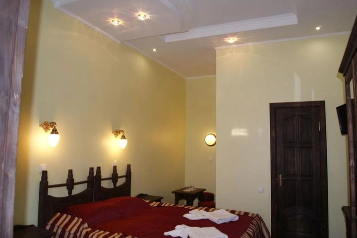 Room 3 of 21
