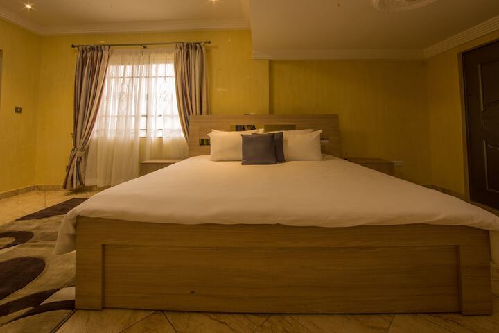 Room 9 of 130